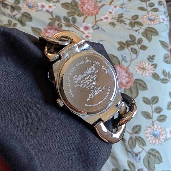 Hello Kitty Silver Watch - Picture 4 of 4